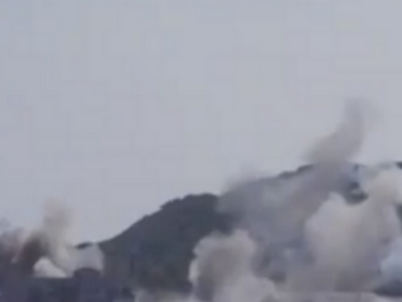 В районе завода "Стирол" идут столкновения