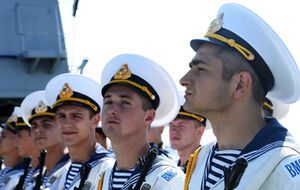 В настоящее время Одесса --- главный военно-морской город Украины