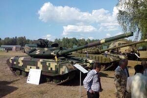 Модификация танка Т64, с усиленной броней и противокумулятивными модулями "Нож"
