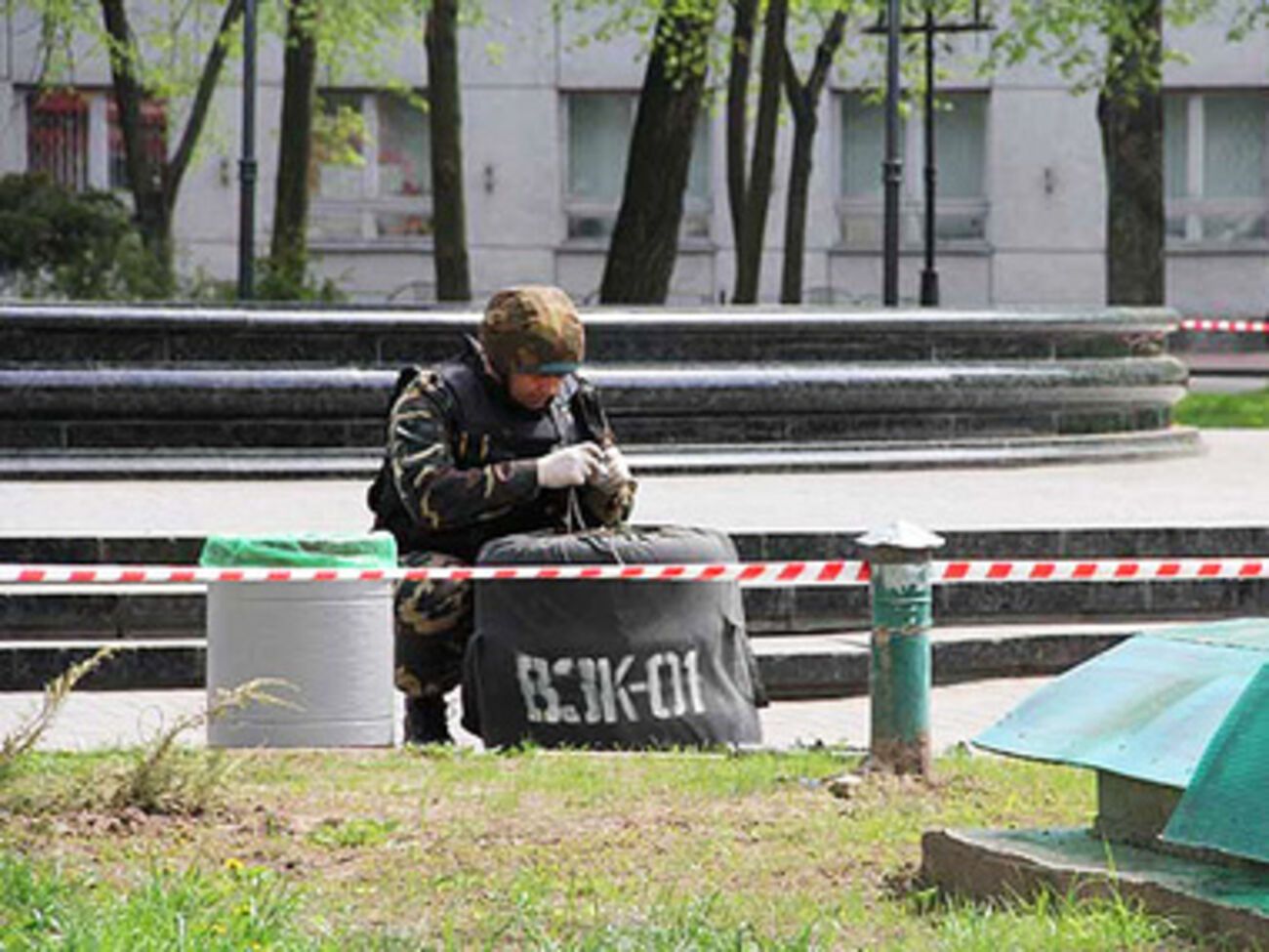 Взрывотехники проверяют сообщения о минировании