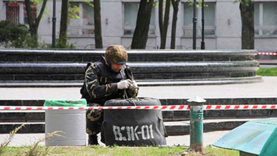 Взрывотехники проверяют сообщения о минировании