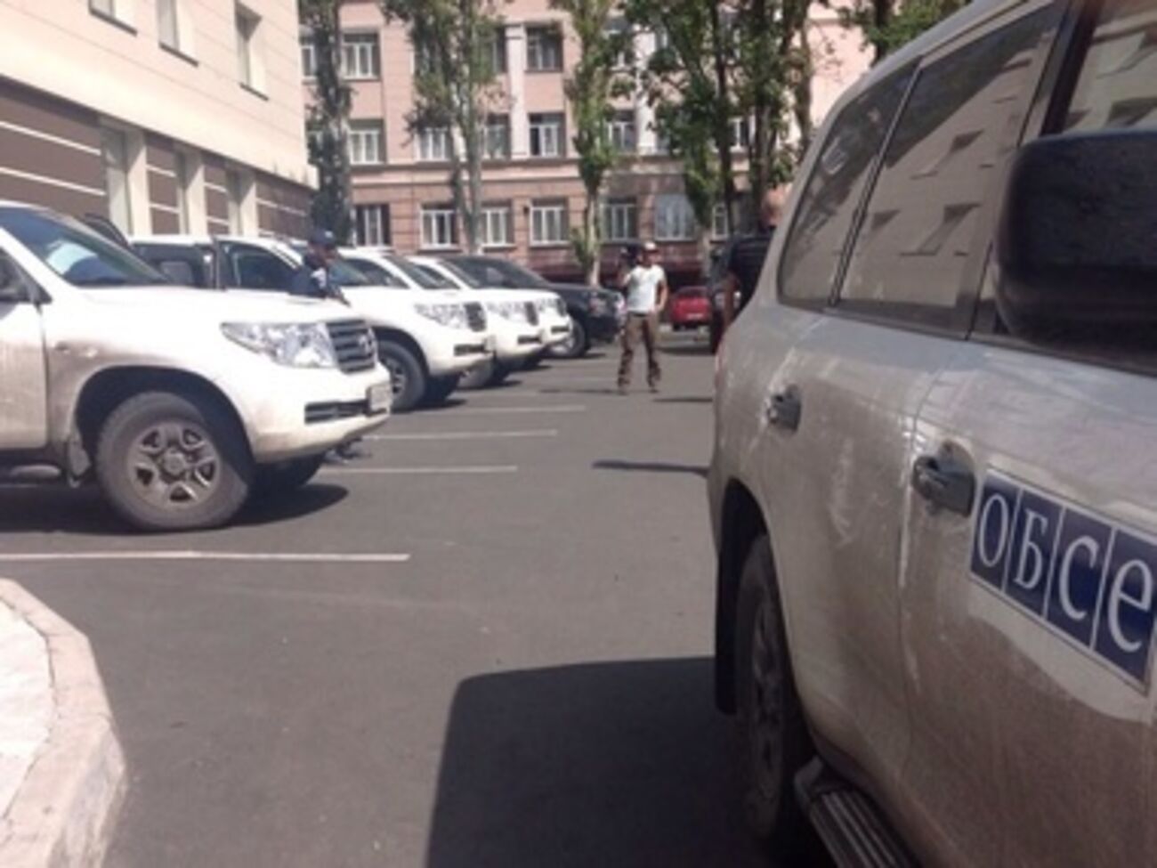 Эксперты второй день подряд не могут попасть в зону крушения самолета