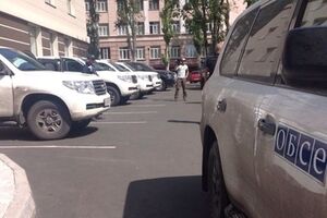 Эксперты второй день подряд не могут попасть в зону крушения самолета
