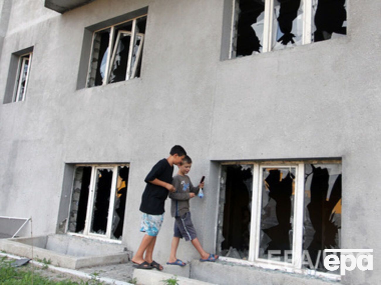 В результате обстрела Горловки "Градом" пострадали дети