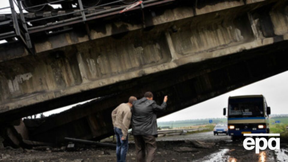 Взорванный 7 июля в районе Новобахмутовки железнодорожный мост