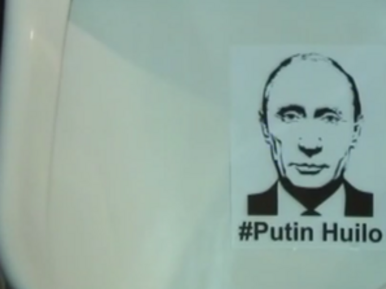 Наклейки просят растиражировать для домашнего пользования