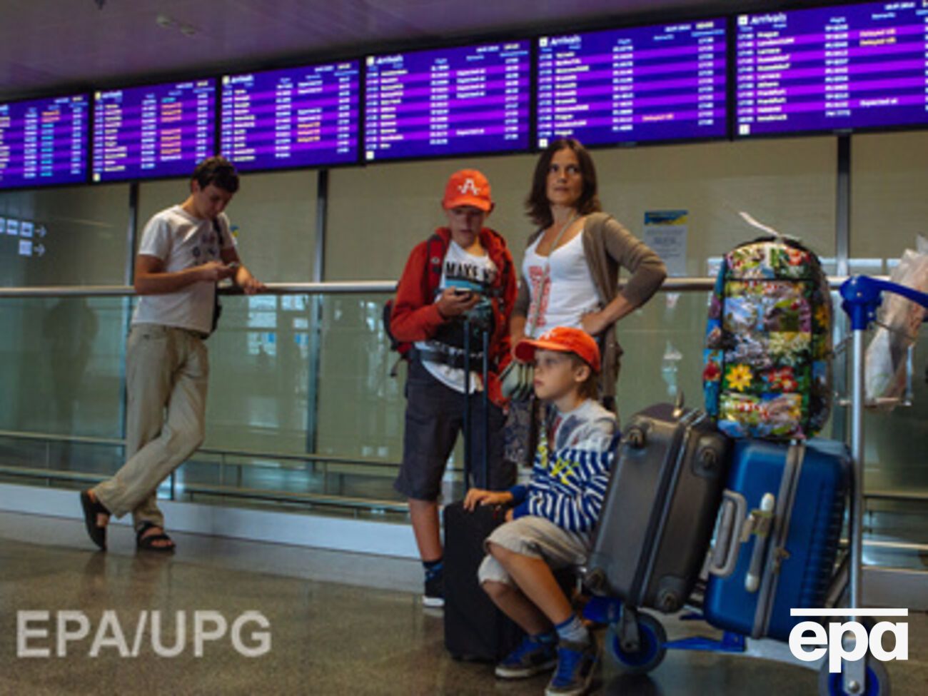 К проверке пассажиров и посетителей Борисполя будут привлечены милиция, работники аэропорта и "смежных организаций"