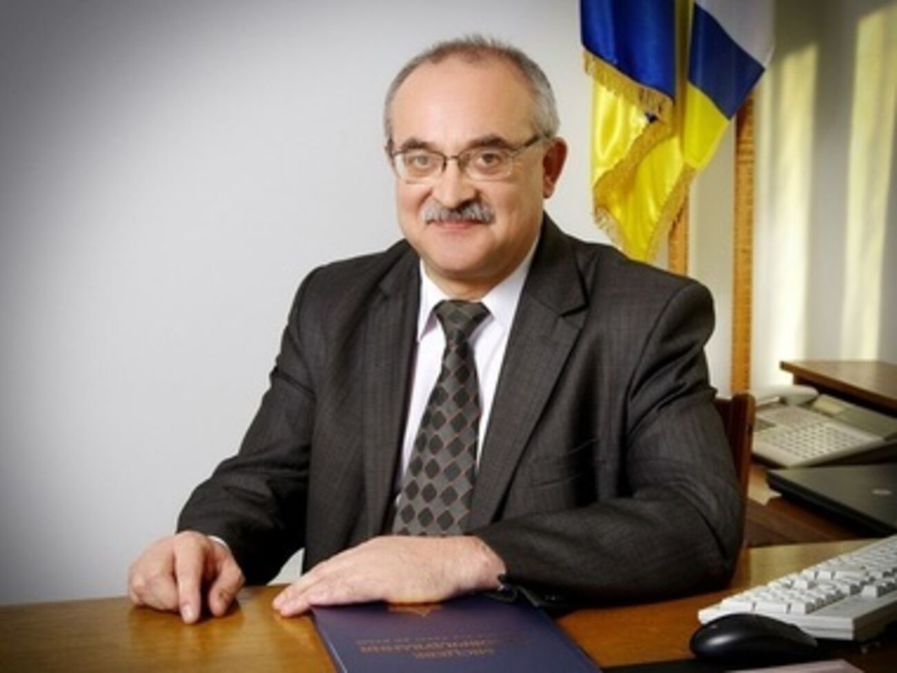 Скрипничук возглавляет Ивано-Франковский облсовет с 2012 года