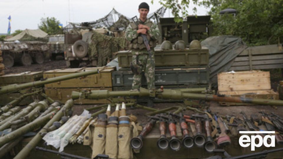 Основная часть помощи --- материально-техническое обеспечение солдат