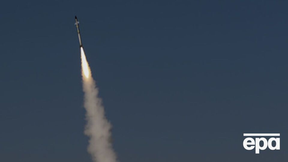 По данным телеканала CNN, ракеты были выпущены в течение последних 48 часов из районов, которые контролируют силы АТО