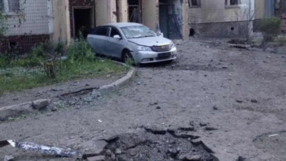 Донецк продолжают обстреливать