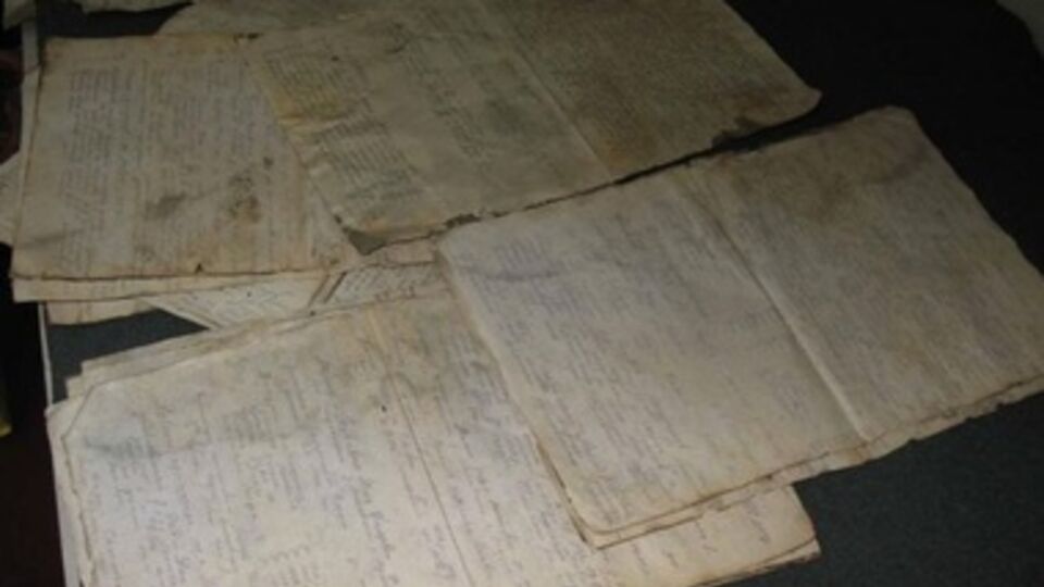 Документы пролежали в земле десятилетия