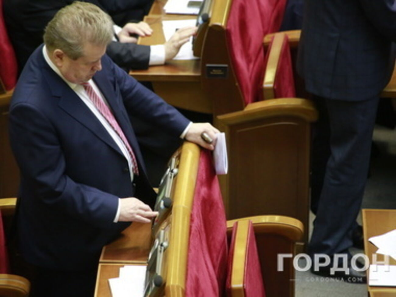 За законопроект проголосовали 250 народных депутатов