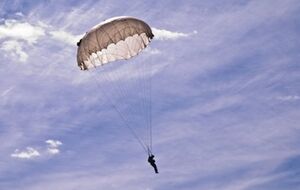 По свидетельствам очевидцев, члены экипажа успели катапультироваться