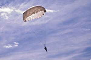 По свидетельствам очевидцев, члены экипажа успели катапультироваться