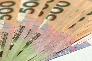 С начала года средняя зарплата выросла на 434 грн