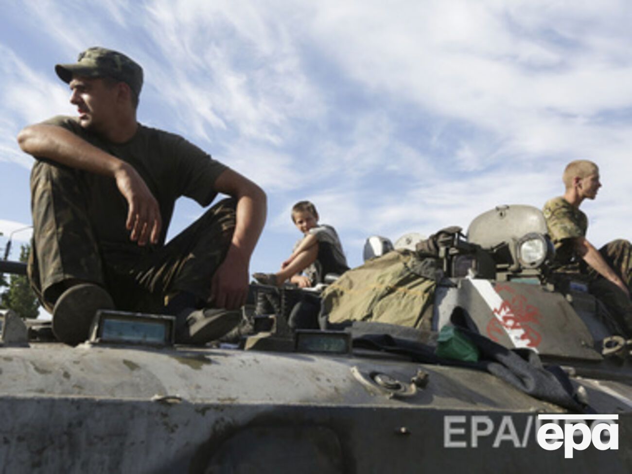 Украинские военные разбили колонну боевиков