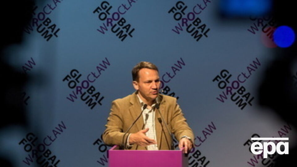 Сикорский предположил, что санкции могут иметь обратный эффект