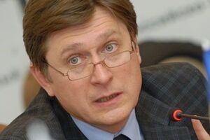 Владимир Фесенко считает, что Россию удается сдерживать благодаря санкциям
