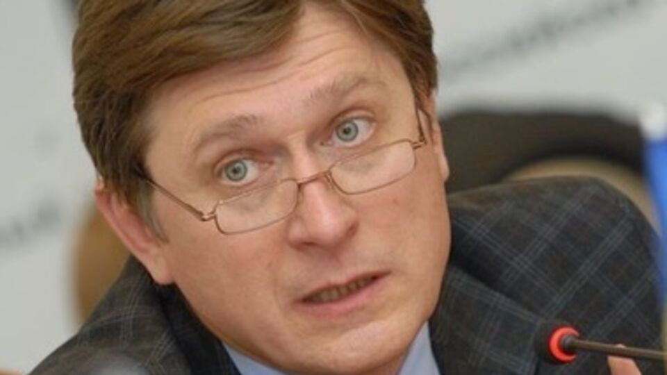 Владимир Фесенко считает, что Россию удается сдерживать благодаря санкциям