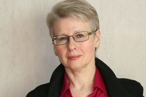 Не исключено, что уже присутствуем при скольжении России в финансовую пропасть, считает Шевцова.