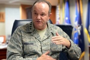 Филипп Бридлав: Россия наращивает войска на границе с Украиной