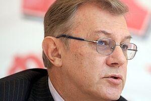 Лановой считает, что НБУ решил включить печатный станок