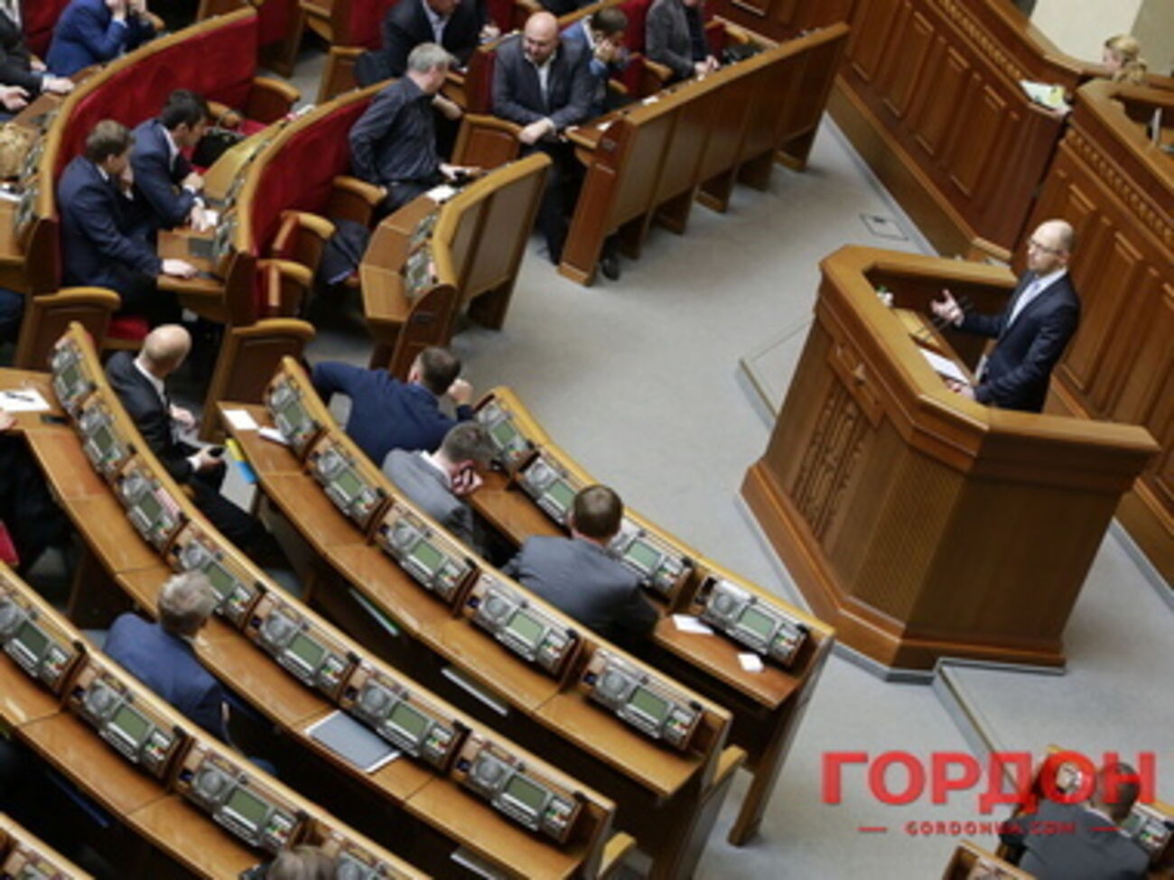 Рада приняла изменения в бюджет и Налоговый кодекс для финансирования АТО