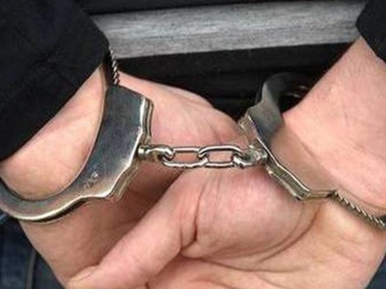 Задержанный офицер сотрудничал с террористом Гиркиным