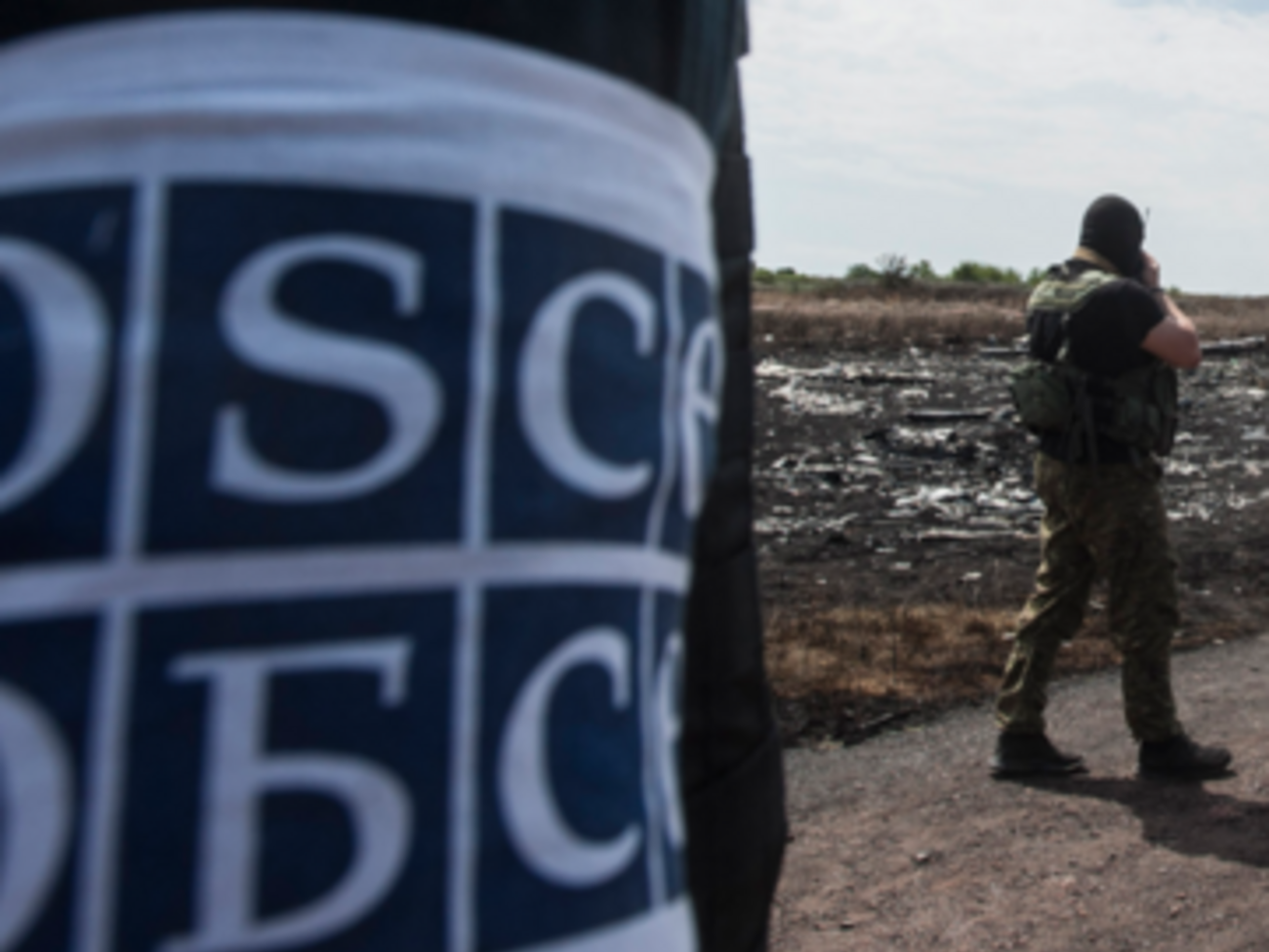 Боевики продолжают ограничивать доступ к месту крушения самолета