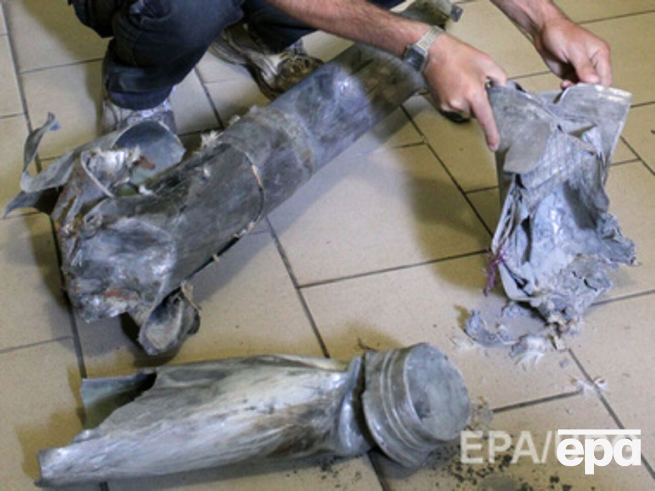 Саперы занимаются разминированием объектов инфраструктуры