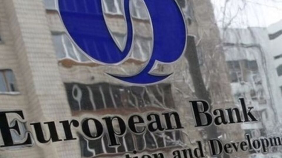 Директора банка распорядились прекратить любые инвестиции в новые российские проекты