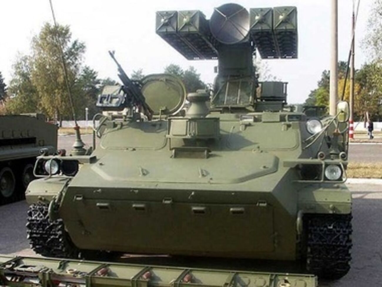 "Стрела-10" ---&nbsp;зенитно-ракетный комплекс, предназначенный для визуального наблюдения и уничтожения воздушных целей, летящих на малой высоте