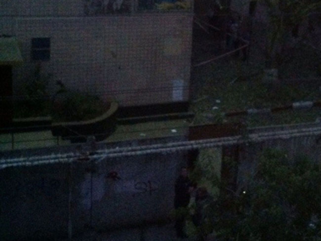 На месте происшествия работает милиция