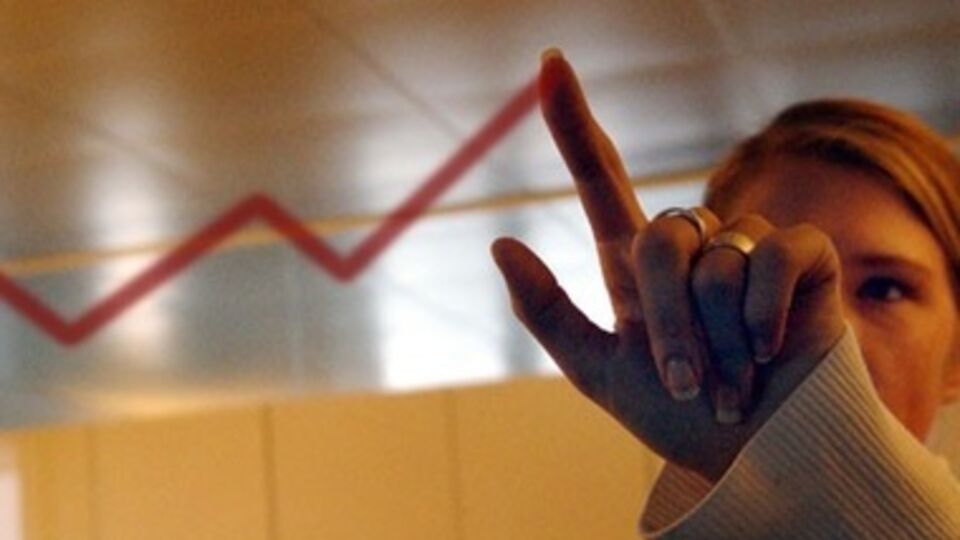 Рост экономики возможен при условии повышения ценовой конкурентоспособности и структурных преобразований в экономике