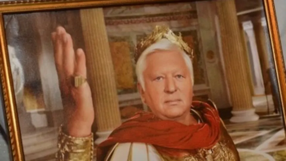 Виктор Пшонка объявлен в международный розыск