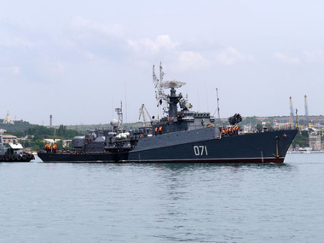 Сегодня Россия провела в Черном море ракетно-артиллерийские стрельбы