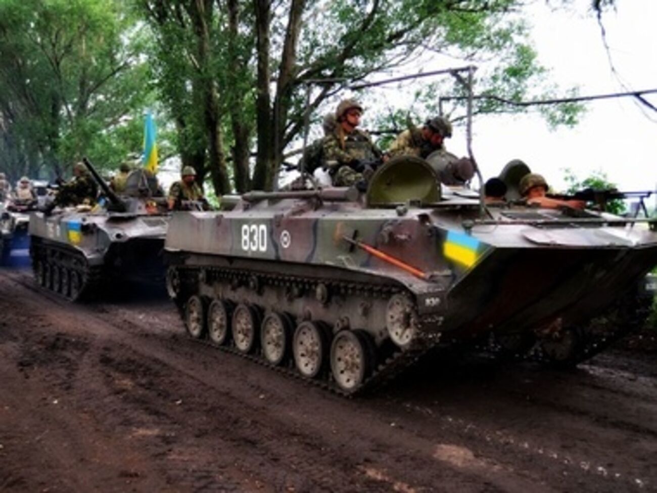 Ночью в Донецкой области продолжились бои