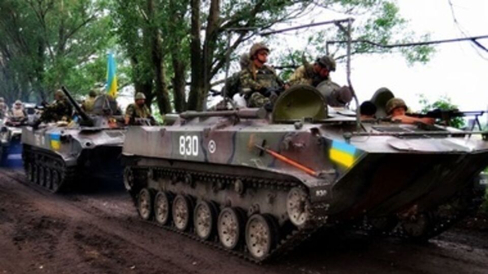 Ночью в Донецкой области продолжились бои