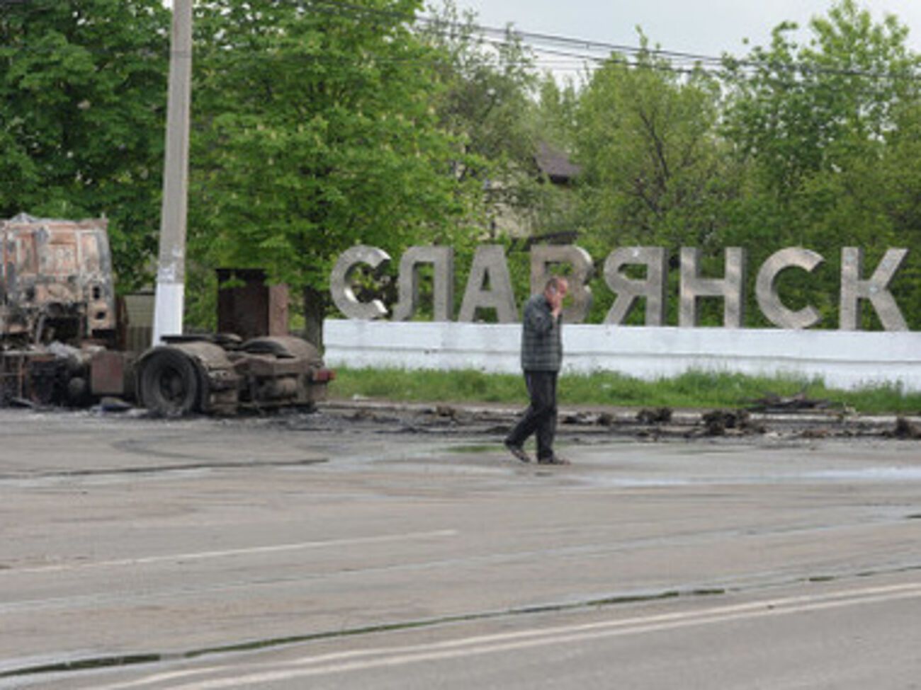Заложники самостоятельно освободились из Славяского горотдела
