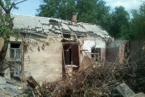 Снаряды разрушили жилые дома
