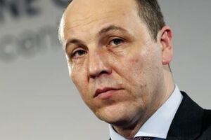 Парубий заявил, что боевики в панике покидают Славянск