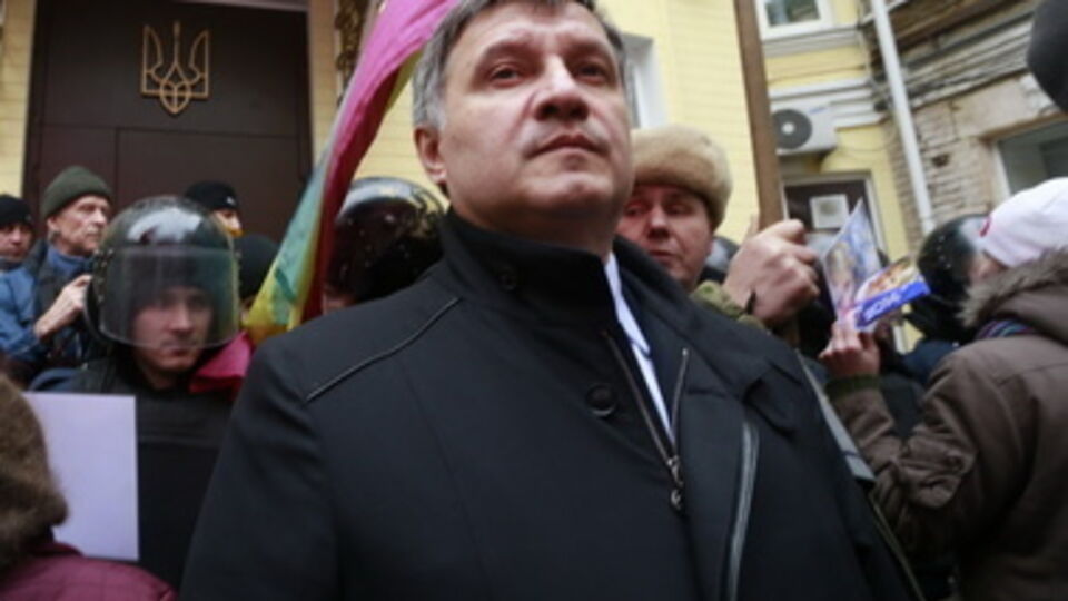 Аваков: Доклады по гуманитарке в Славянск идут сплошной чередой