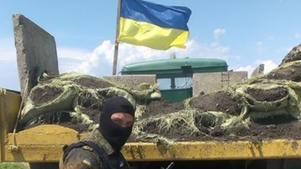 "Азов" заявляет о полном контроле побережья