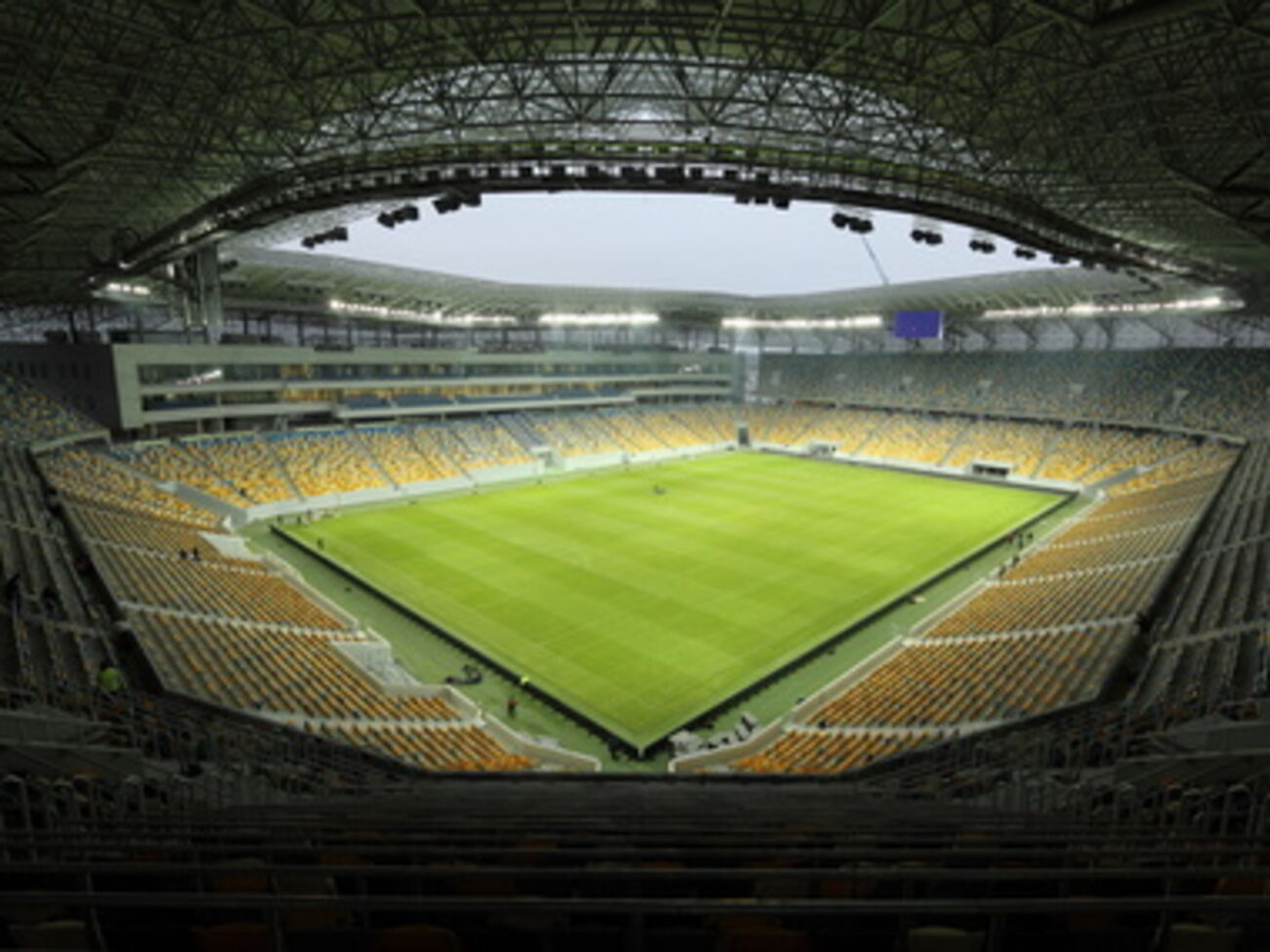 "Днепр" отказывается играть на львовском стадионе