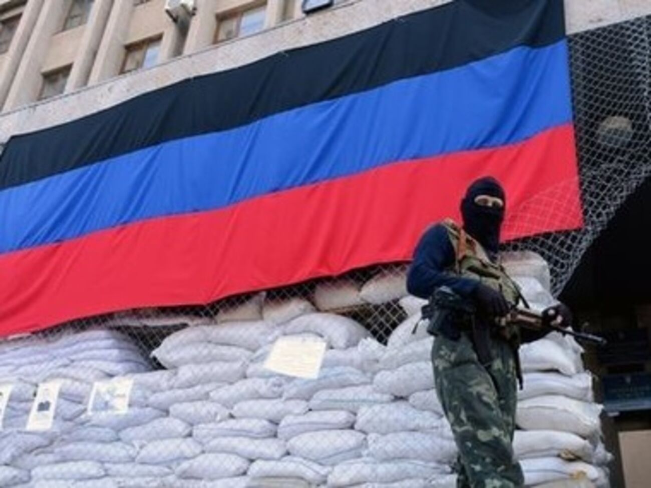 Троих активистов освободили из плена боевиков