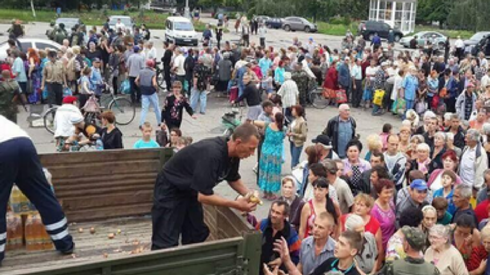 В Славянск начались поставки гуманитарной помощи