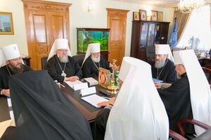 Синод УПЦ МП решил провести выборы нового предстоятеля 13 августа