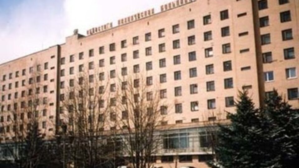 Террористы хотят атаковать с крыши роддома