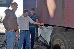 "КамАЗы" обшивают броневыми листами